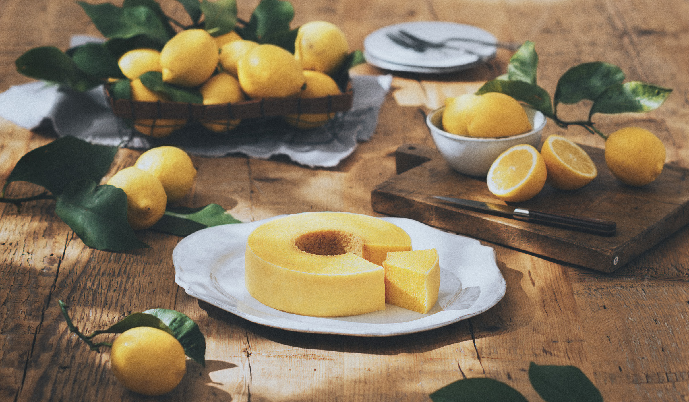 檸檬のバウムクーヘン | お菓子のご紹介 | 治一郎ブランドサイト